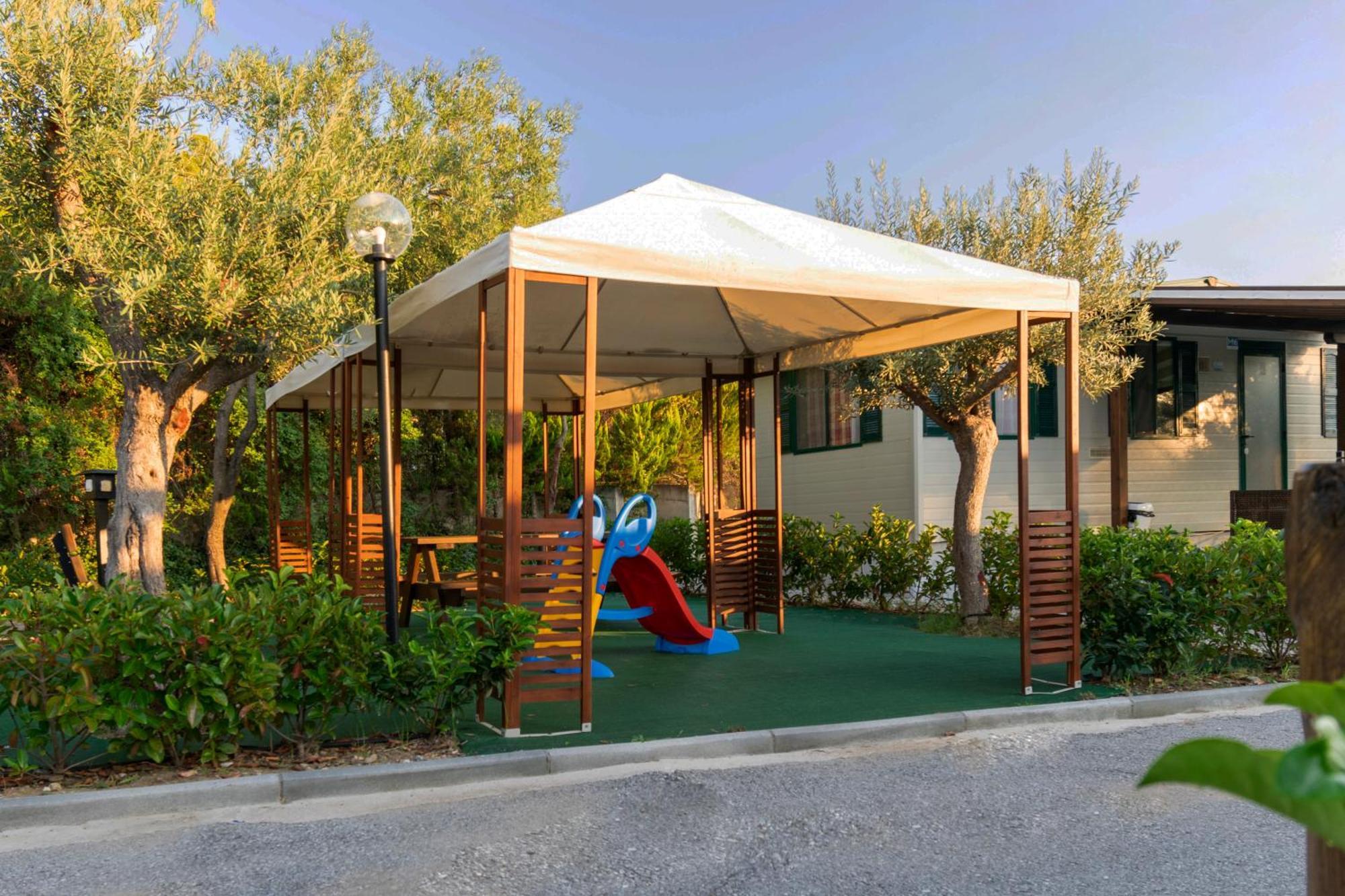 נאוס מרמרס Camping Castello מראה חיצוני תמונה